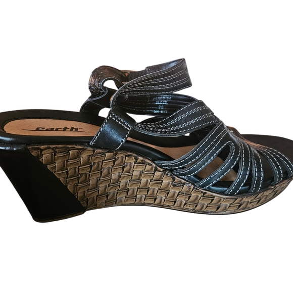 EARTH paradise Women's Leather wedge heel Sandals Size 8.5 - Picture 3 of 7